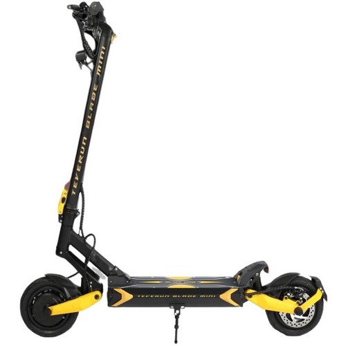 ������� ����� 48 ���� 15.6 ���� Blade Mini